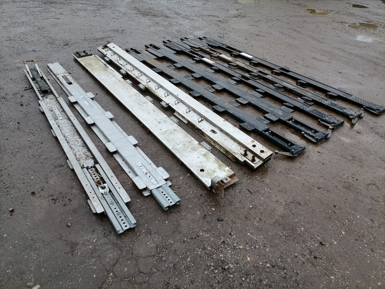 KRONE Haagise tugipostid 515068374 - Univerzalni rezervni del za Tovornjak: slika 5 KRONE Haagise tugipostid 515068374 - Univerzalni rezervni del za Tovornjak: slika 5