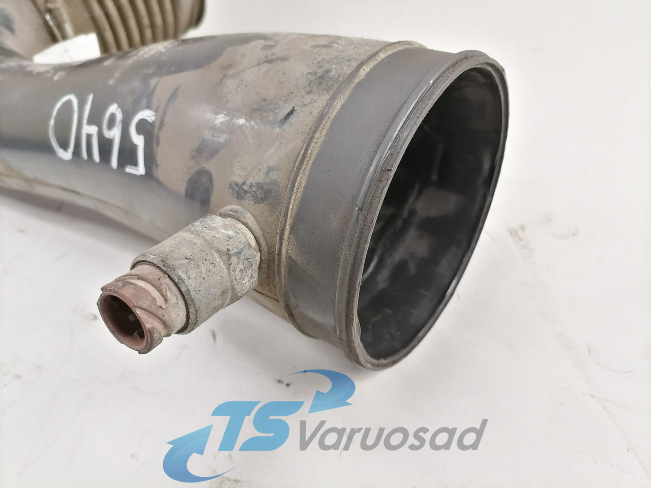 MAN Air intake 81082010456 - Sistem za dovod zraka za Tovornjak: slika 2 MAN Air intake 81082010456 - Sistem za dovod zraka za Tovornjak: slika 2