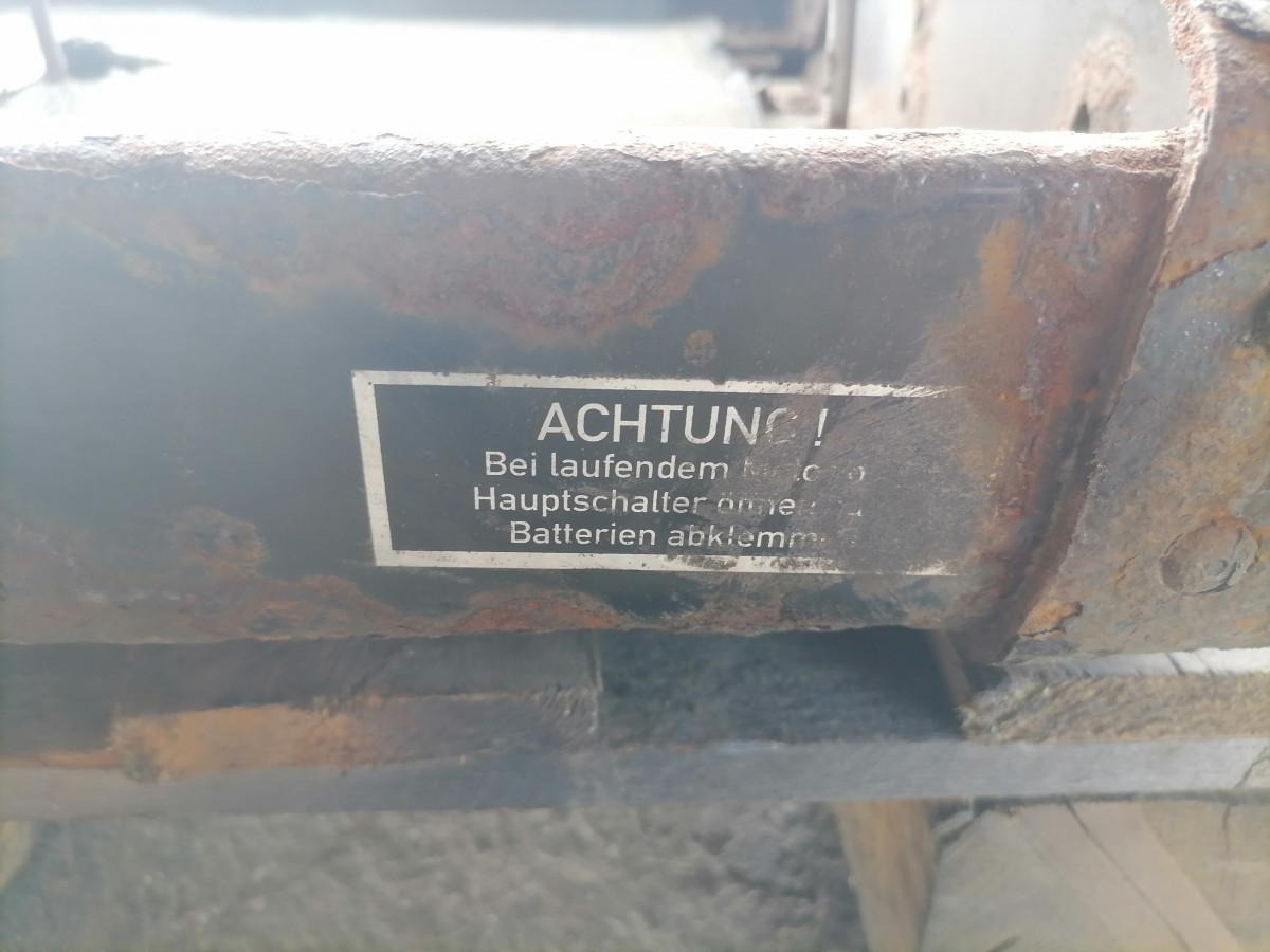 MAN Battery box 81418605363 - Akumulator za Tovornjak: slika 4 MAN Battery box 81418605363 - Akumulator za Tovornjak: slika 4
