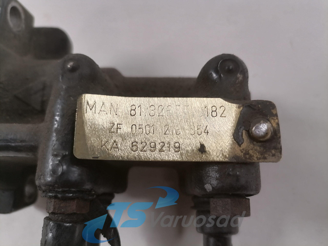 MAN Gear control 81326556182 - Menjalnik in deli za Tovornjak: slika 4 MAN Gear control 81326556182 - Menjalnik in deli za Tovornjak: slika 4
