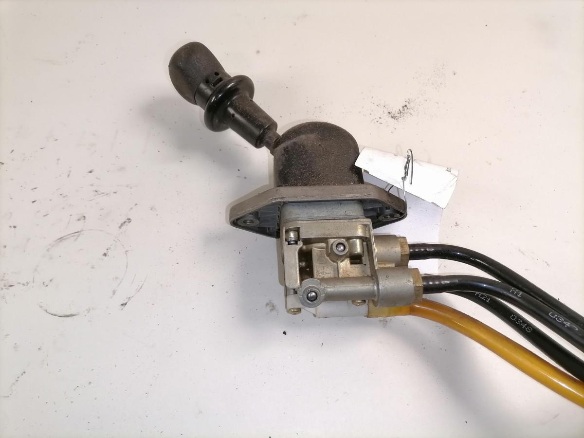 MAN Handbrake control lever 81523156156 - Univerzalni rezervni del za Tovornjak: slika 3 MAN Handbrake control lever 81523156156 - Univerzalni rezervni del za Tovornjak: slika 3