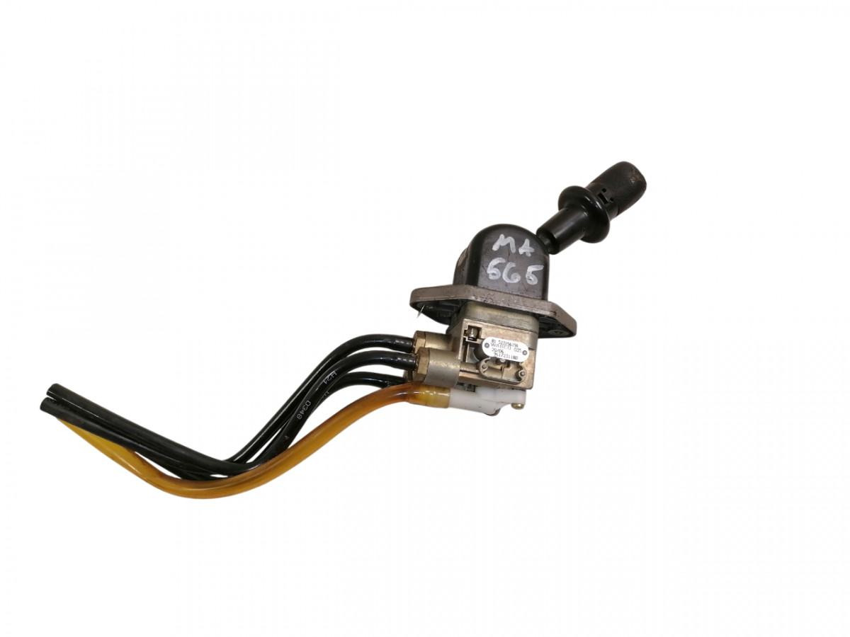 MAN Handbrake control lever 81523156156 - Univerzalni rezervni del za Tovornjak: slika 1 MAN Handbrake control lever 81523156156 - Univerzalni rezervni del za Tovornjak: slika 1