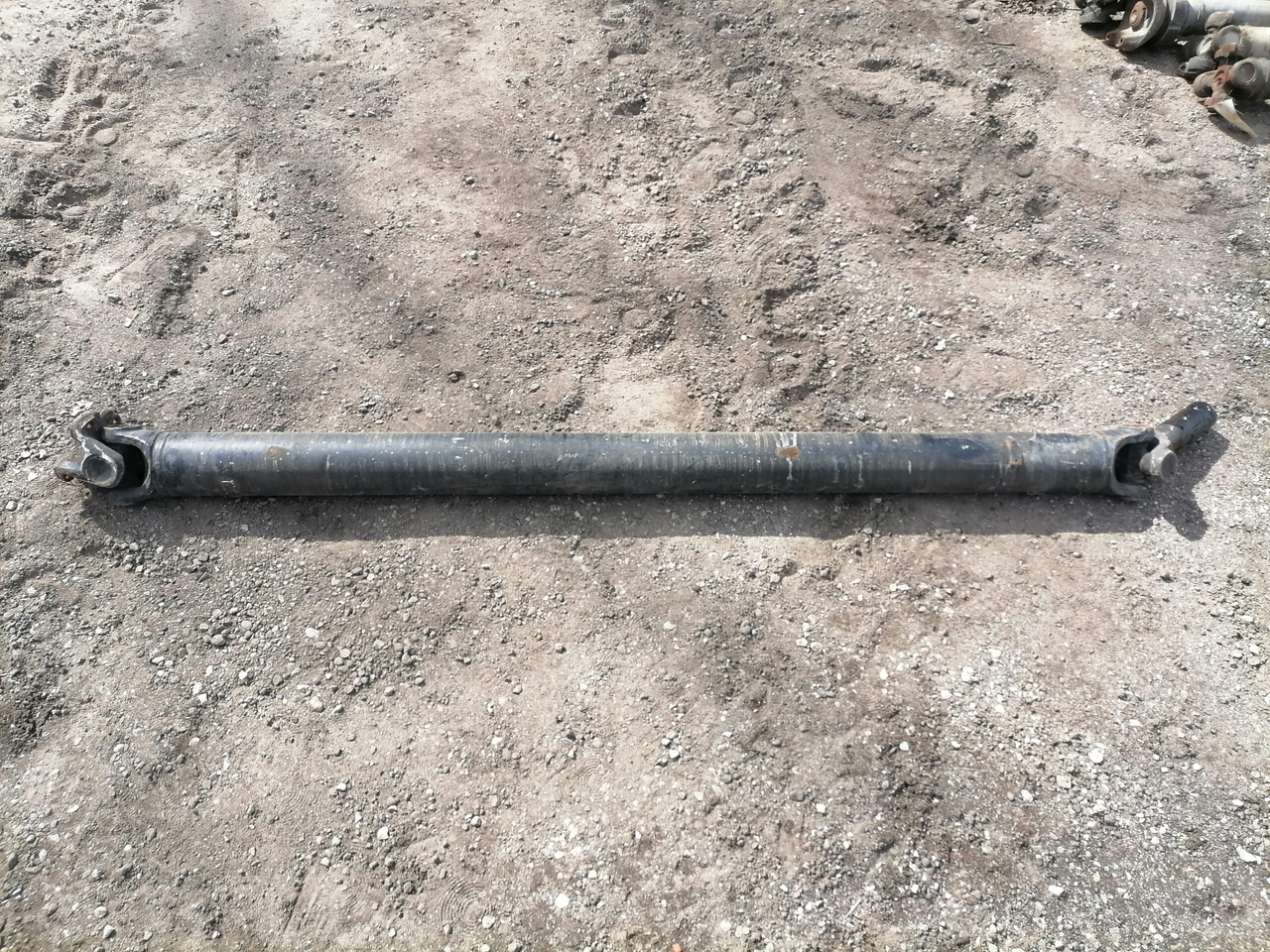 MAN Propeller shaft 81393326219 - Kardanska gred za Tovornjak: slika 2 MAN Propeller shaft 81393326219 - Kardanska gred za Tovornjak: slika 2