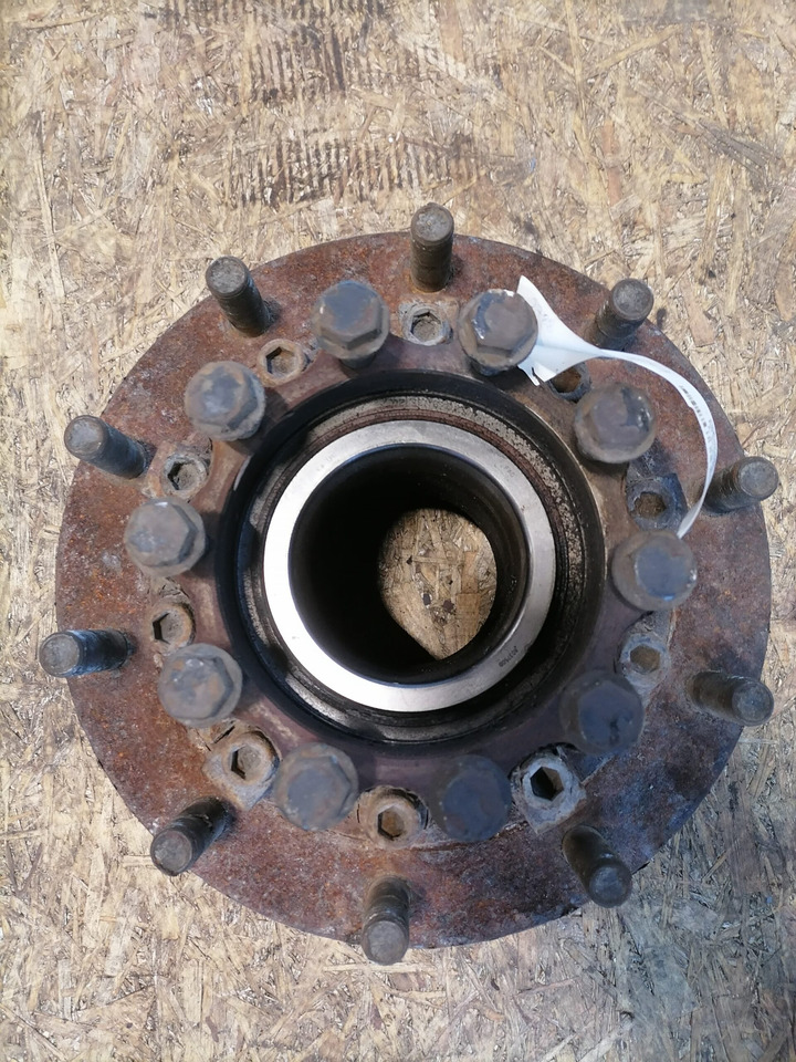 MAN Rear axel hub 81357013155 - Pesto za Tovornjak: slika 4 MAN Rear axel hub 81357013155 - Pesto za Tovornjak: slika 4