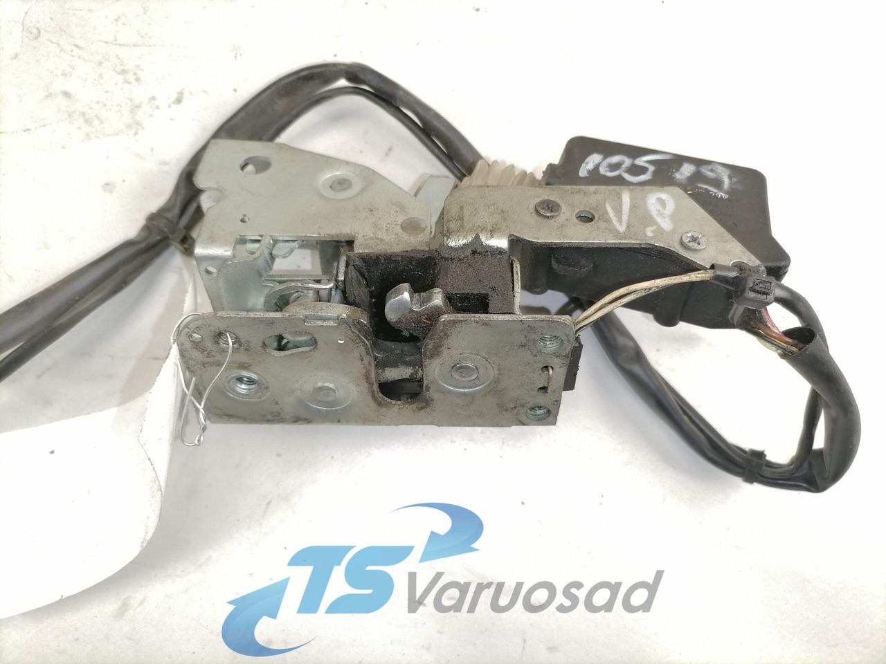 MAN Ukselukk, vasak 81626806121 - Vrata in deli za Tovornjak: slika 3 MAN Ukselukk, vasak 81626806121 - Vrata in deli za Tovornjak: slika 3