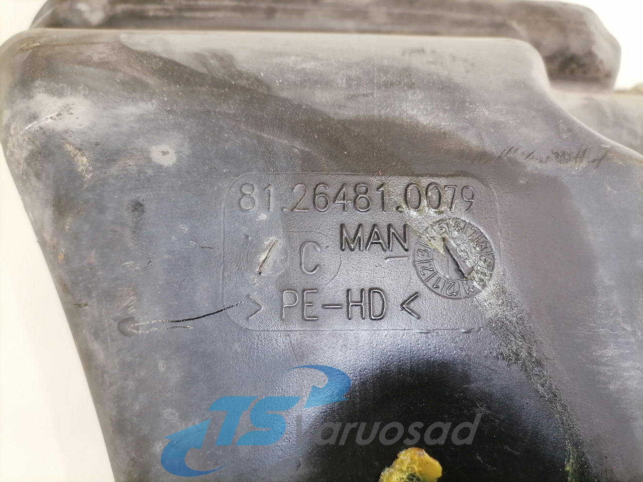 MAN Windscreen washer fluid tank 81264810079 - Brisalec za Tovornjak: slika 3 MAN Windscreen washer fluid tank 81264810079 - Brisalec za Tovornjak: slika 3