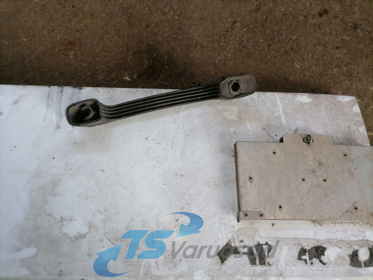 MB Iluvõre 9737500302 - Rešetka za Tovornjak: slika 4 MB Iluvõre 9737500302 - Rešetka za Tovornjak: slika 4