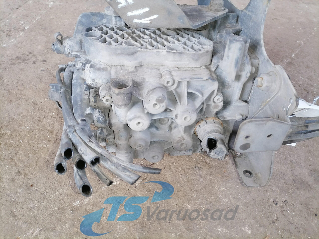 Mercedes-Benz Air dryer A0004461664 - Zavorni ventil za Tovornjak: slika 3 Mercedes-Benz Air dryer A0004461664 - Zavorni ventil za Tovornjak: slika 3