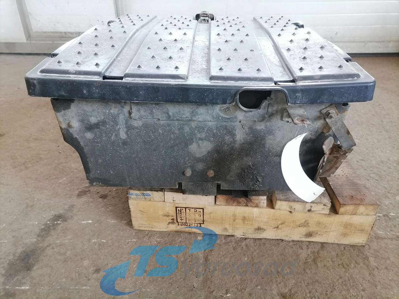 Mercedes-Benz Battery box A9304200268 - Akumulator za Tovornjak: slika 4 Mercedes-Benz Battery box A9304200268 - Akumulator za Tovornjak: slika 4