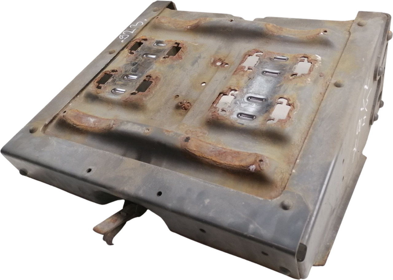Mercedes-Benz Battery box A9605400221 - Akumulator za Tovornjak: slika 1 Mercedes-Benz Battery box A9605400221 - Akumulator za Tovornjak: slika 1