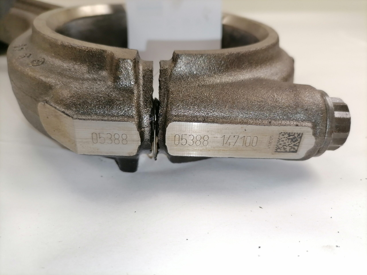Mercedes-Benz Connecting rod + piston A4710371601 - Bati/ Obroči/ Puše za Tovornjak: slika 5 Mercedes-Benz Connecting rod + piston A4710371601 - Bati/ Obroči/ Puše za Tovornjak: slika 5