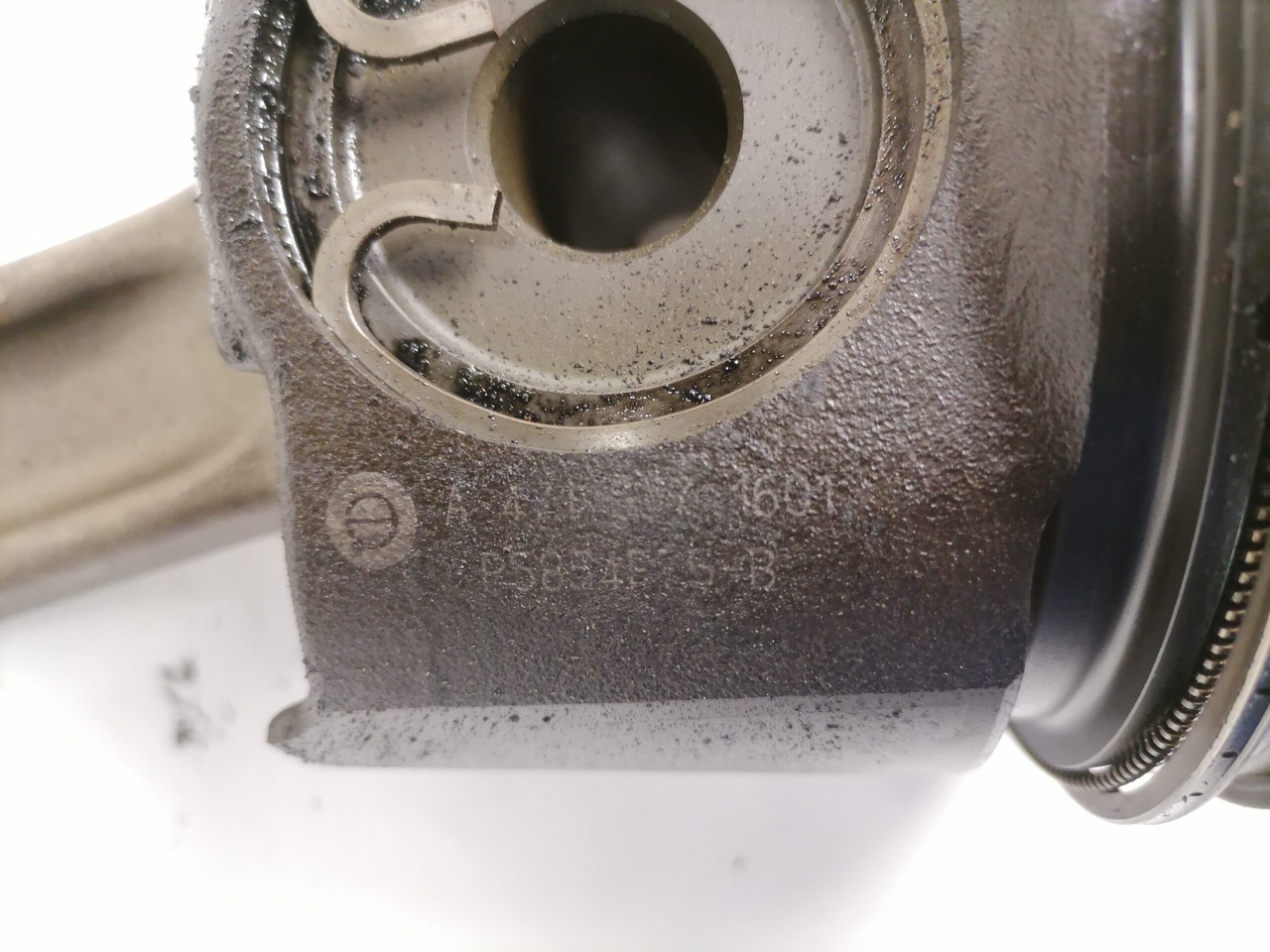 Mercedes-Benz Connecting rod + piston A4710371601 - Bati/ Obroči/ Puše za Tovornjak: slika 4 Mercedes-Benz Connecting rod + piston A4710371601 - Bati/ Obroči/ Puše za Tovornjak: slika 4
