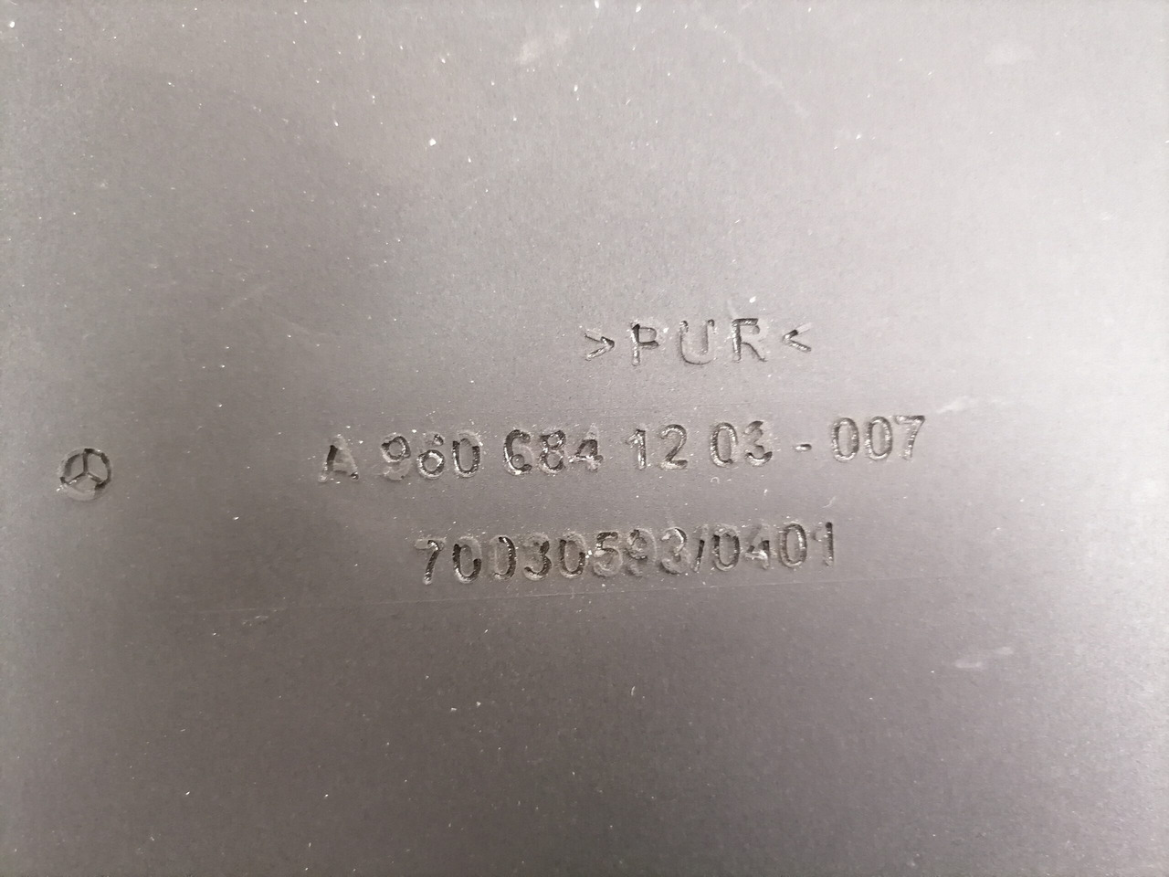 Mercedes-Benz Kummimatt A9606841203 - Univerzalni rezervni del za Tovornjak: slika 2 Mercedes-Benz Kummimatt A9606841203 - Univerzalni rezervni del za Tovornjak: slika 2