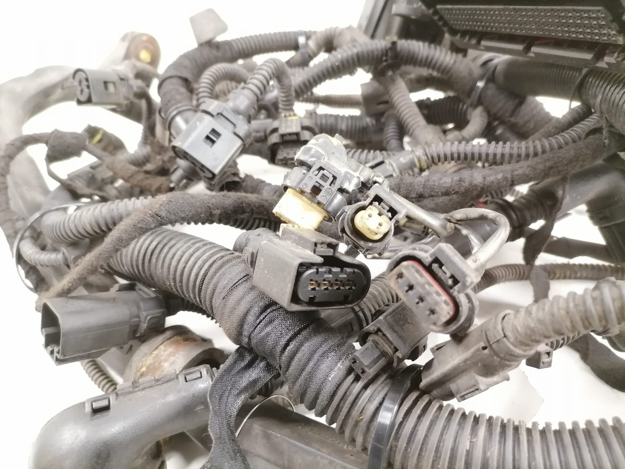 Mercedes-Benz Mootori juhtmestik A4711504320 - ECU za Tovornjak: slika 4 Mercedes-Benz Mootori juhtmestik A4711504320 - ECU za Tovornjak: slika 4