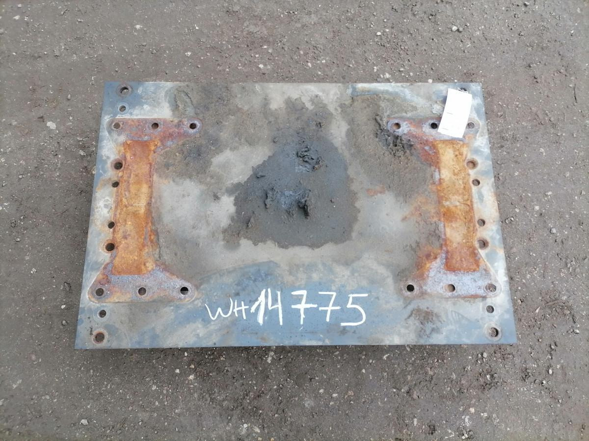Mercedes-Benz Saddle plate A0003152521 - Spojni element za priklopnik za Tovornjak: slika 3 Mercedes-Benz Saddle plate A0003152521 - Spojni element za priklopnik za Tovornjak: slika 3