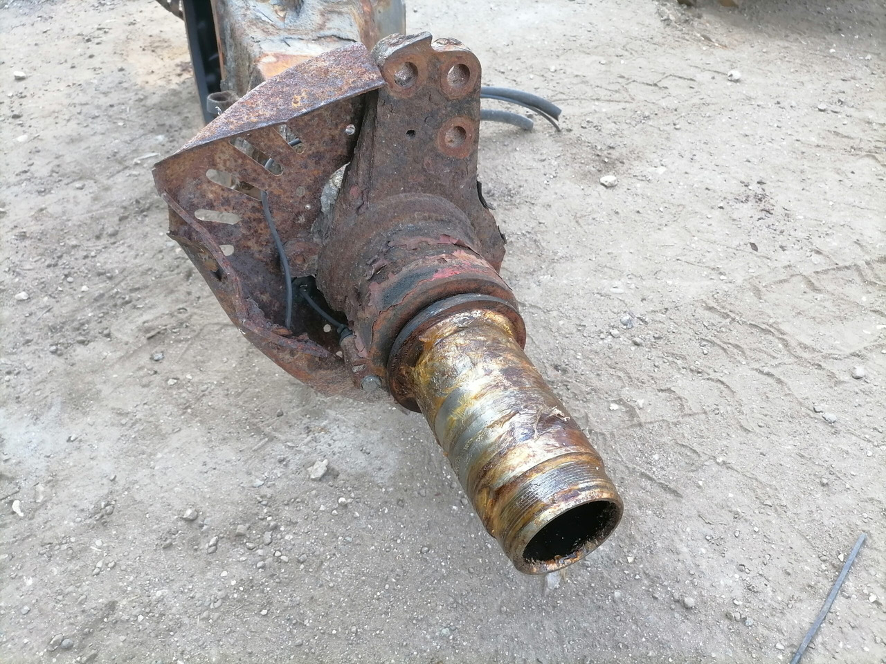 Rear axel housing 1048418 - Os in deli za Tovornjak: slika 2 Rear axel housing 1048418 - Os in deli za Tovornjak: slika 2