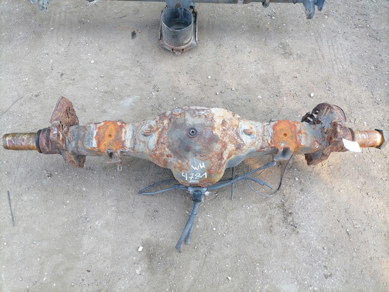 Rear axel housing 1048418 - Os in deli za Tovornjak: slika 5 Rear axel housing 1048418 - Os in deli za Tovornjak: slika 5