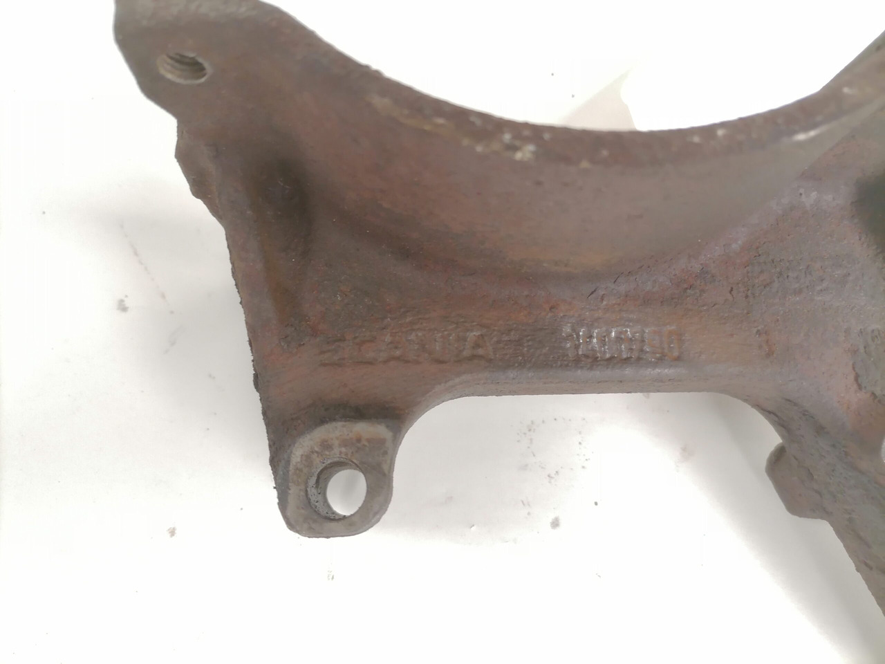 Scania Air conditioning compressor carrier 1400790 - Ogrevanje/ Prezračevanje za Tovornjak: slika 3 Scania Air conditioning compressor carrier 1400790 - Ogrevanje/ Prezračevanje za Tovornjak: slika 3