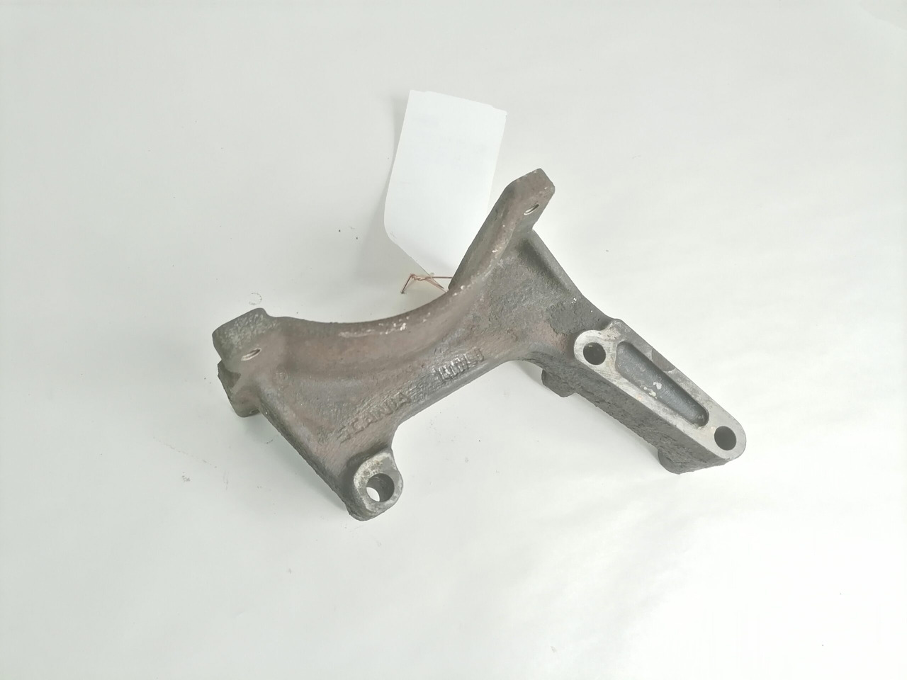 Scania Air conditioning compressor carrier 1400790 - Ogrevanje/ Prezračevanje za Tovornjak: slika 2 Scania Air conditioning compressor carrier 1400790 - Ogrevanje/ Prezračevanje za Tovornjak: slika 2