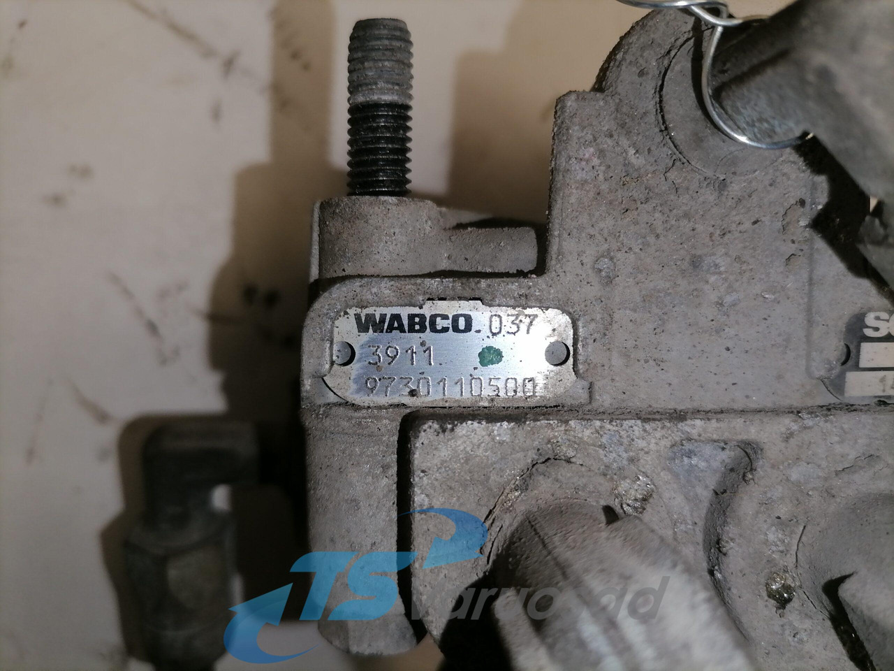 Scania Air pressure control valve 1425183 - Zavorni ventil za Tovornjak: slika 4 Scania Air pressure control valve 1425183 - Zavorni ventil za Tovornjak: slika 4