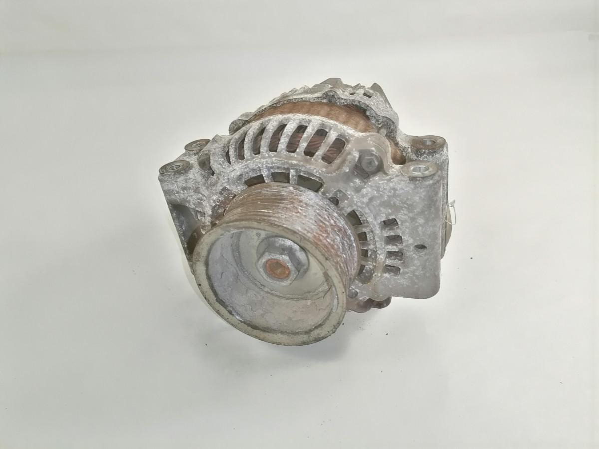 Scania Alternator 2395908 - Alternator za Tovornjak: slika 2 Scania Alternator 2395908 - Alternator za Tovornjak: slika 2