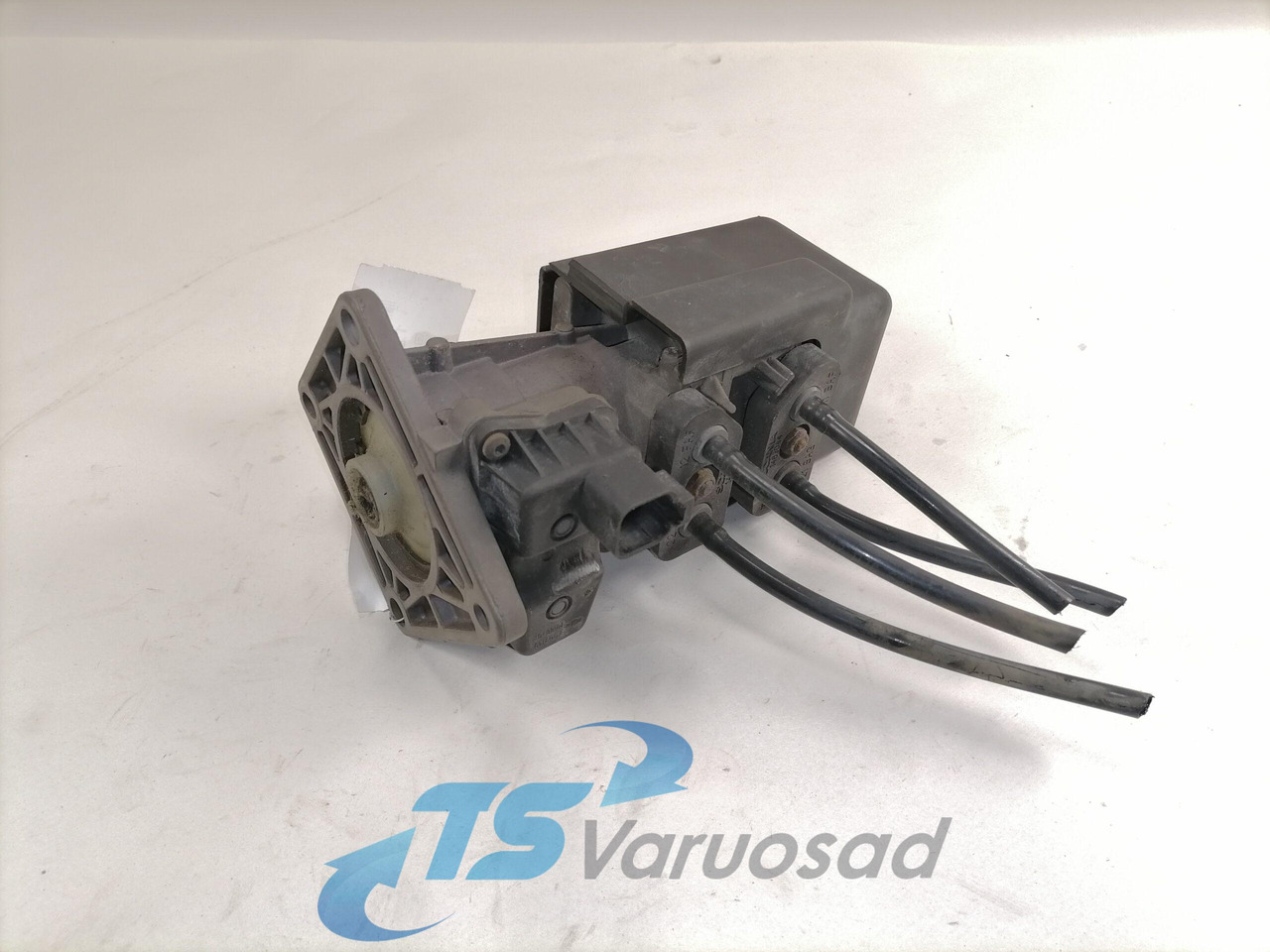 Scania Brake pressure control 1793024 - Zavorni ventil za Tovornjak: slika 1 Scania Brake pressure control 1793024 - Zavorni ventil za Tovornjak: slika 1