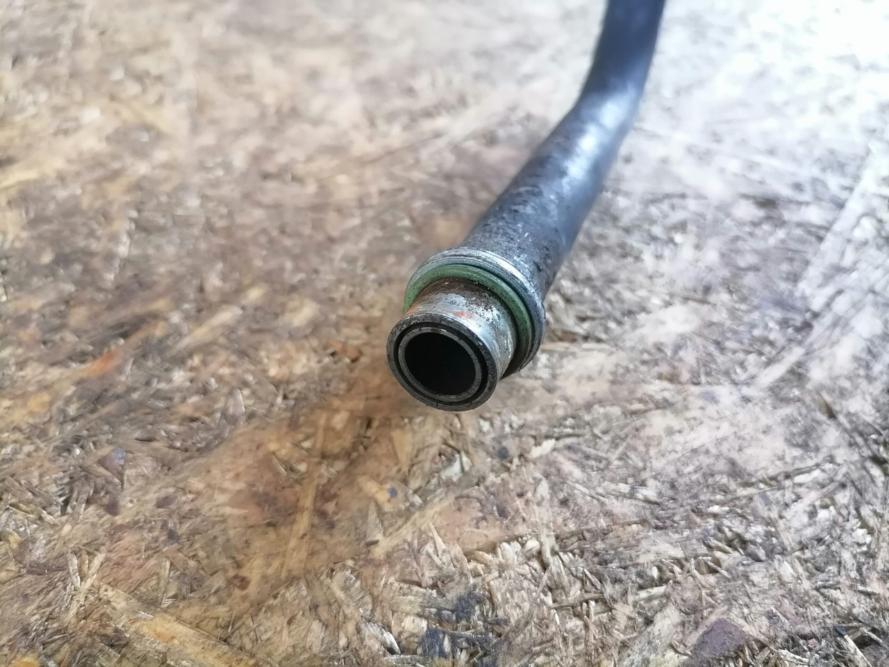 Scania Compressor air pipe 1863947 - Kompresor za Tovornjak: slika 2 Scania Compressor air pipe 1863947 - Kompresor za Tovornjak: slika 2