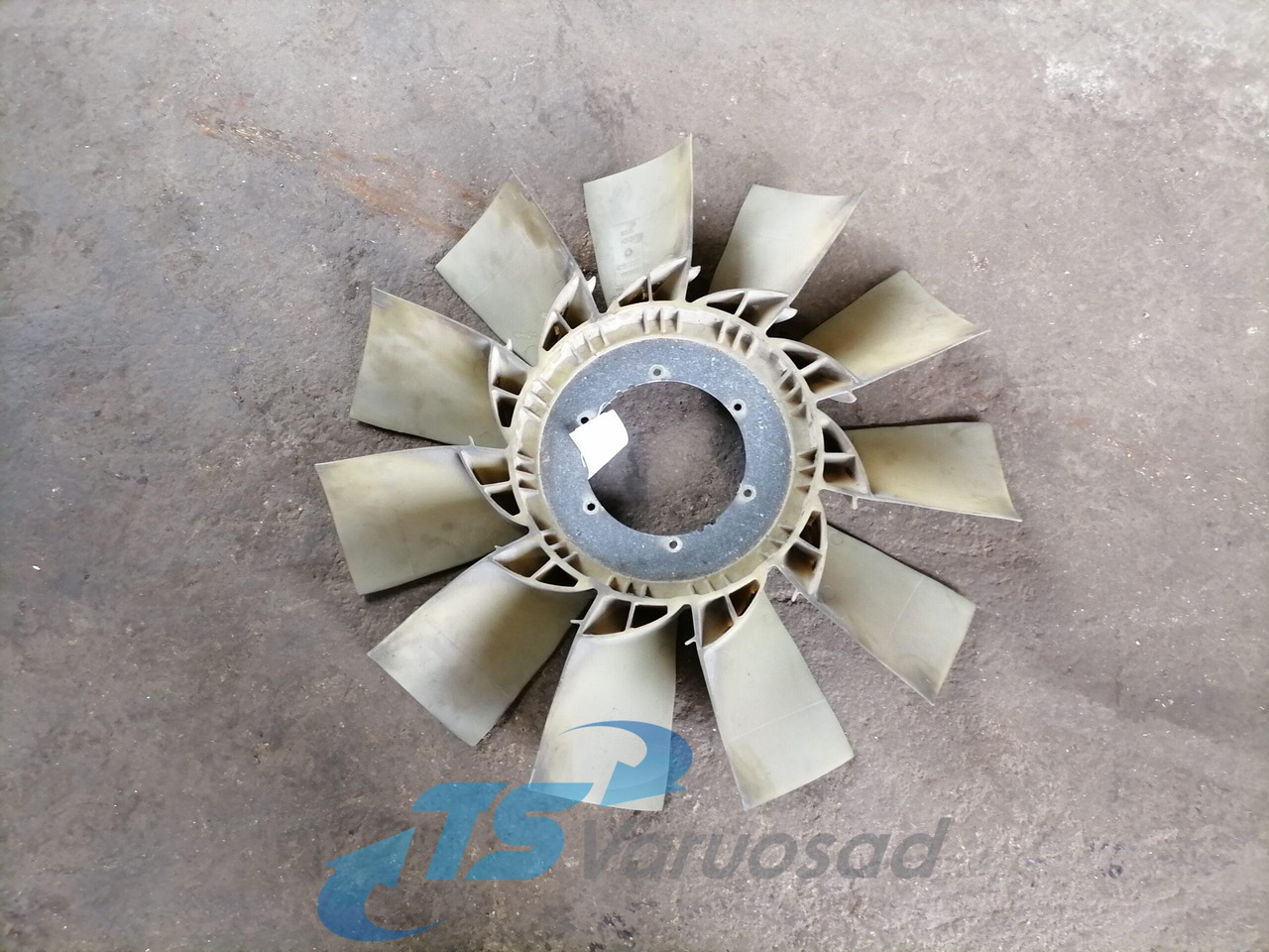 Scania Cooling fan 1757672 - Ventilator za Tovornjak: slika 2 Scania Cooling fan 1757672 - Ventilator za Tovornjak: slika 2