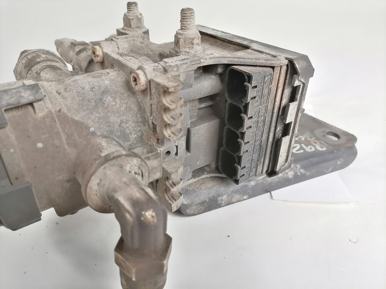 Scania EBS brake valve 1773676 - Zavorni ventil za Tovornjak: slika 4 Scania EBS brake valve 1773676 - Zavorni ventil za Tovornjak: slika 4