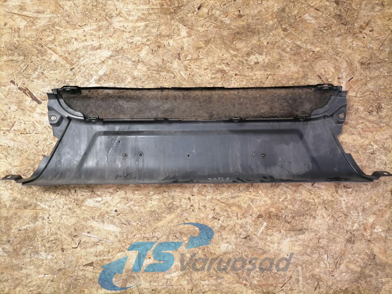 Scania Front bumper cover plastic 1865181 - Aerodinamika/ Spojler za Tovornjak: slika 2 Scania Front bumper cover plastic 1865181 - Aerodinamika/ Spojler za Tovornjak: slika 2