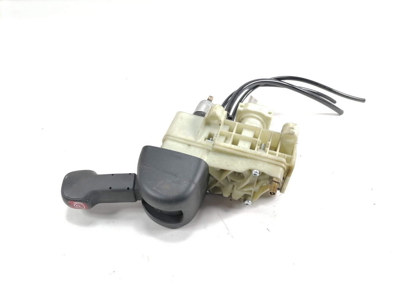Scania Handbrake control lever 1774972 - Univerzalni rezervni del za Tovornjak: slika 1 Scania Handbrake control lever 1774972 - Univerzalni rezervni del za Tovornjak: slika 1
