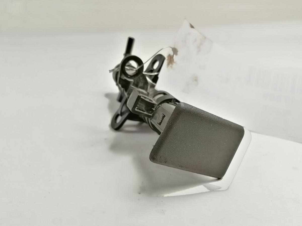 Scania Headlight washer system 1883637 - Brisalec za Tovornjak: slika 4 Scania Headlight washer system 1883637 - Brisalec za Tovornjak: slika 4