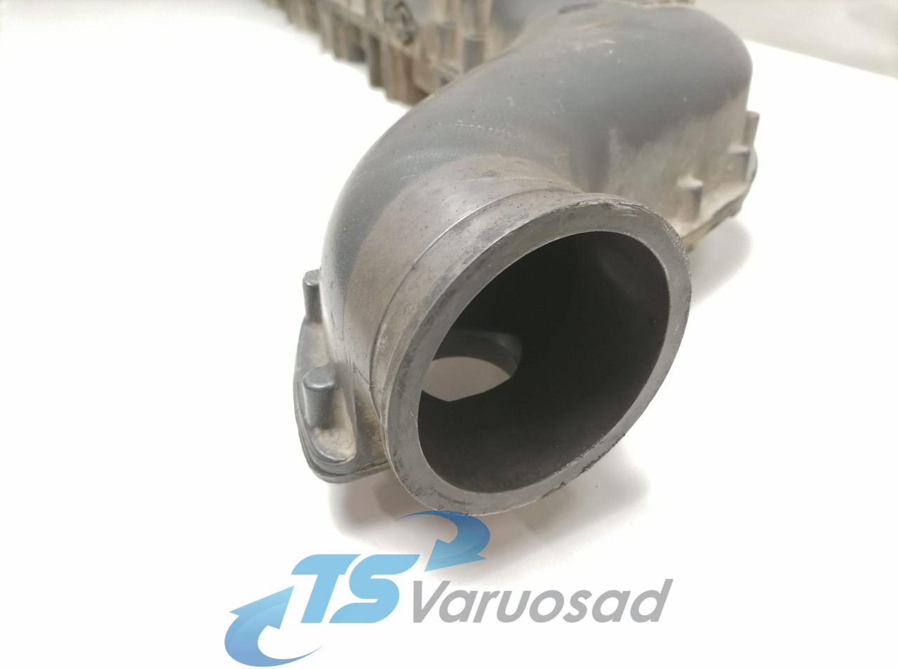 Scania Intake mainfold 1493717 - Sesalni kolektor za Tovornjak: slika 3 Scania Intake mainfold 1493717 - Sesalni kolektor za Tovornjak: slika 3