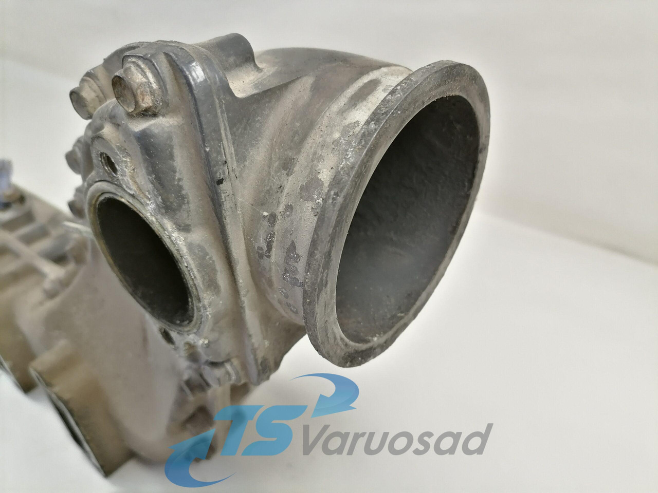 Scania Intake mainfold 1493717 - Sesalni kolektor za Tovornjak: slika 3 Scania Intake mainfold 1493717 - Sesalni kolektor za Tovornjak: slika 3