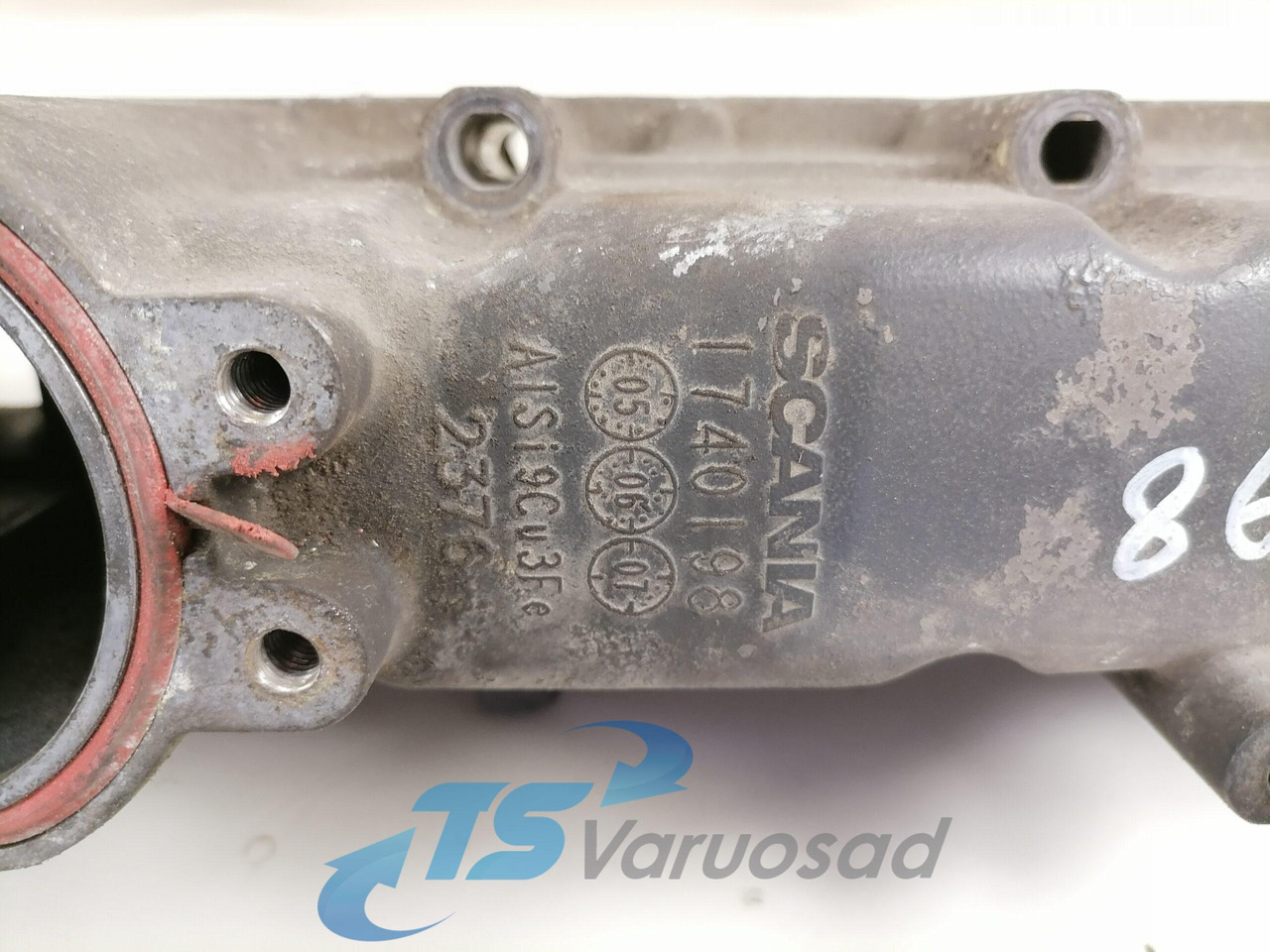 Scania Intake mainfold 1740198 - Sesalni kolektor za Tovornjak: slika 4 Scania Intake mainfold 1740198 - Sesalni kolektor za Tovornjak: slika 4