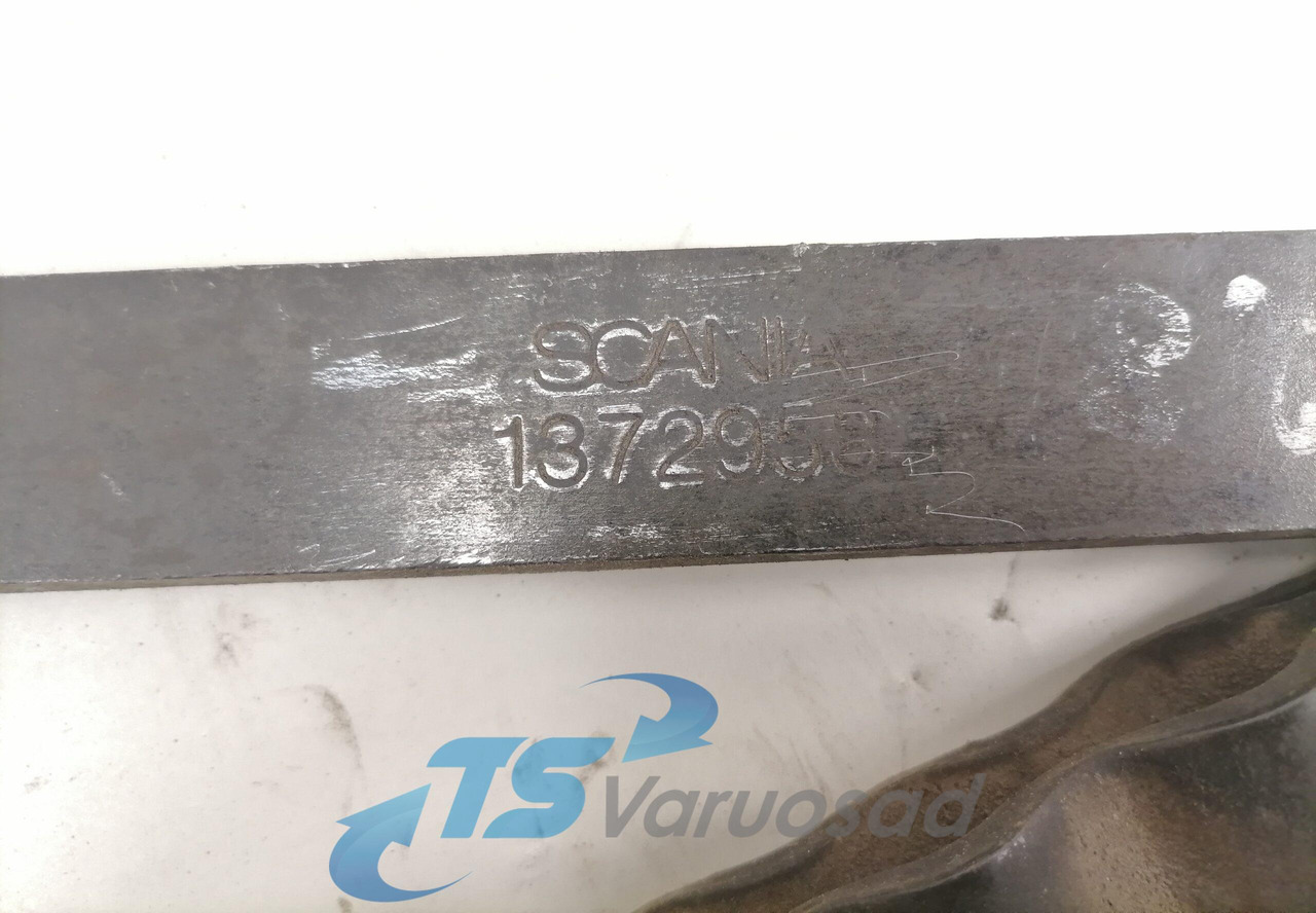 Scania Kabiini piiraja 1372958 - Univerzalni rezervni del za Tovornjak: slika 2 Scania Kabiini piiraja 1372958 - Univerzalni rezervni del za Tovornjak: slika 2