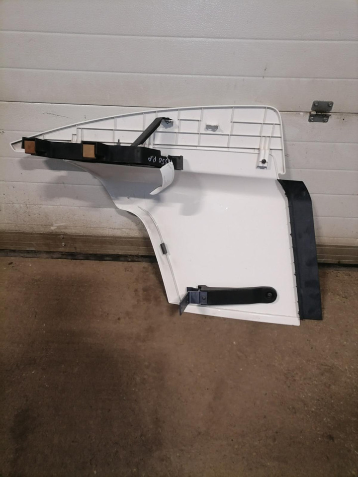 Scania Kabiini tuulesuunaja, ülemine parem 2542904 - Aerodinamika/ Spojler za Tovornjak: slika 3 Scania Kabiini tuulesuunaja, ülemine parem 2542904 - Aerodinamika/ Spojler za Tovornjak: slika 3