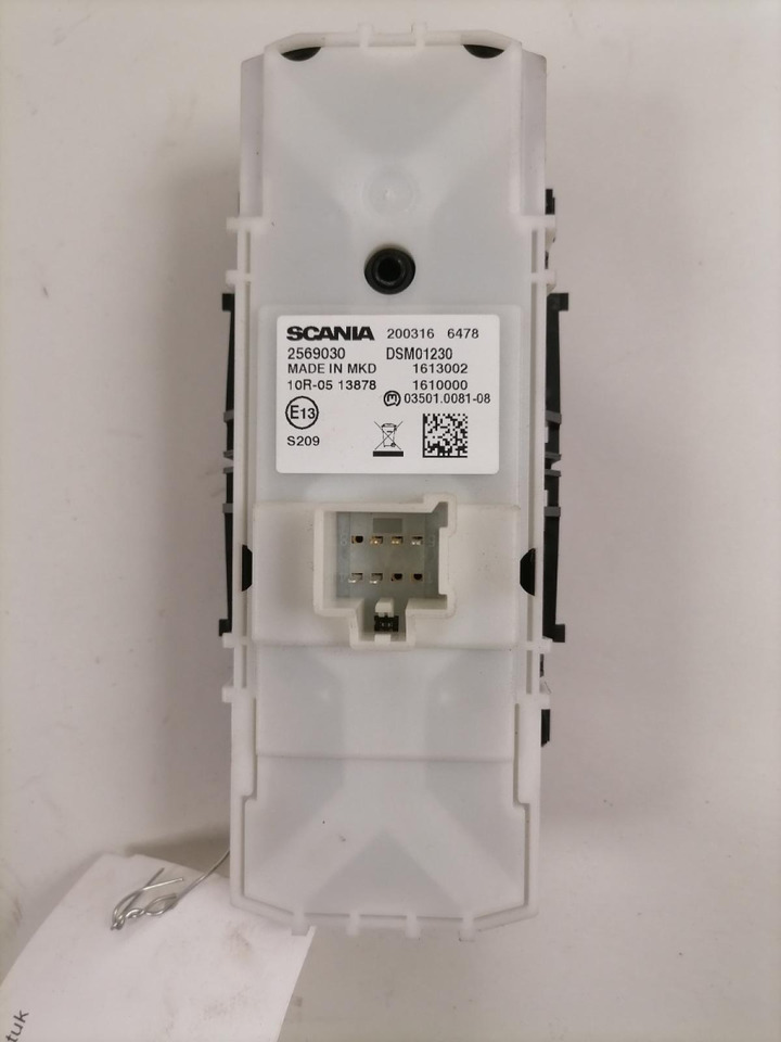 Scania Lüliti, klaasitõstuk 2569030 - Kabina za Tovornjak: slika 2 Scania Lüliti, klaasitõstuk 2569030 - Kabina za Tovornjak: slika 2