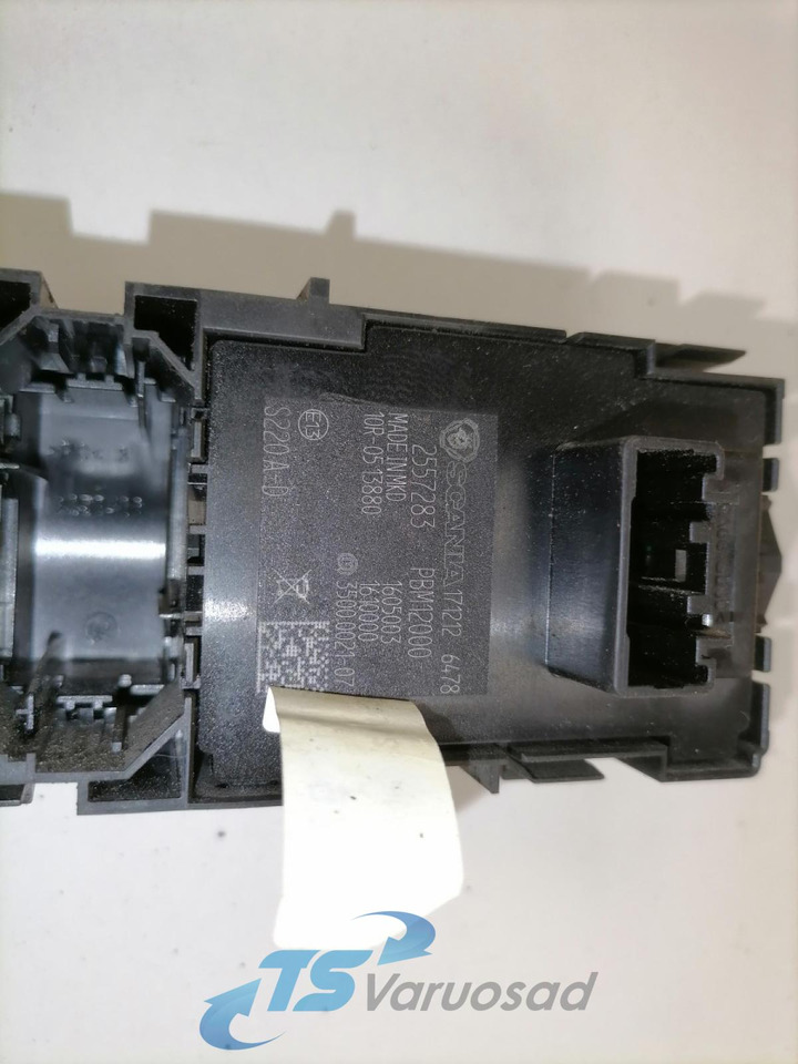 Scania Lülitite moodul 2557283 - Kabina za Tovornjak: slika 4 Scania Lülitite moodul 2557283 - Kabina za Tovornjak: slika 4