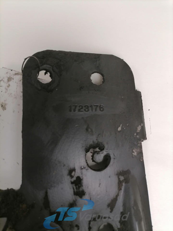 Scania Mudguard bracket 1723176 - Univerzalni rezervni del za Tovornjak: slika 2 Scania Mudguard bracket 1723176 - Univerzalni rezervni del za Tovornjak: slika 2