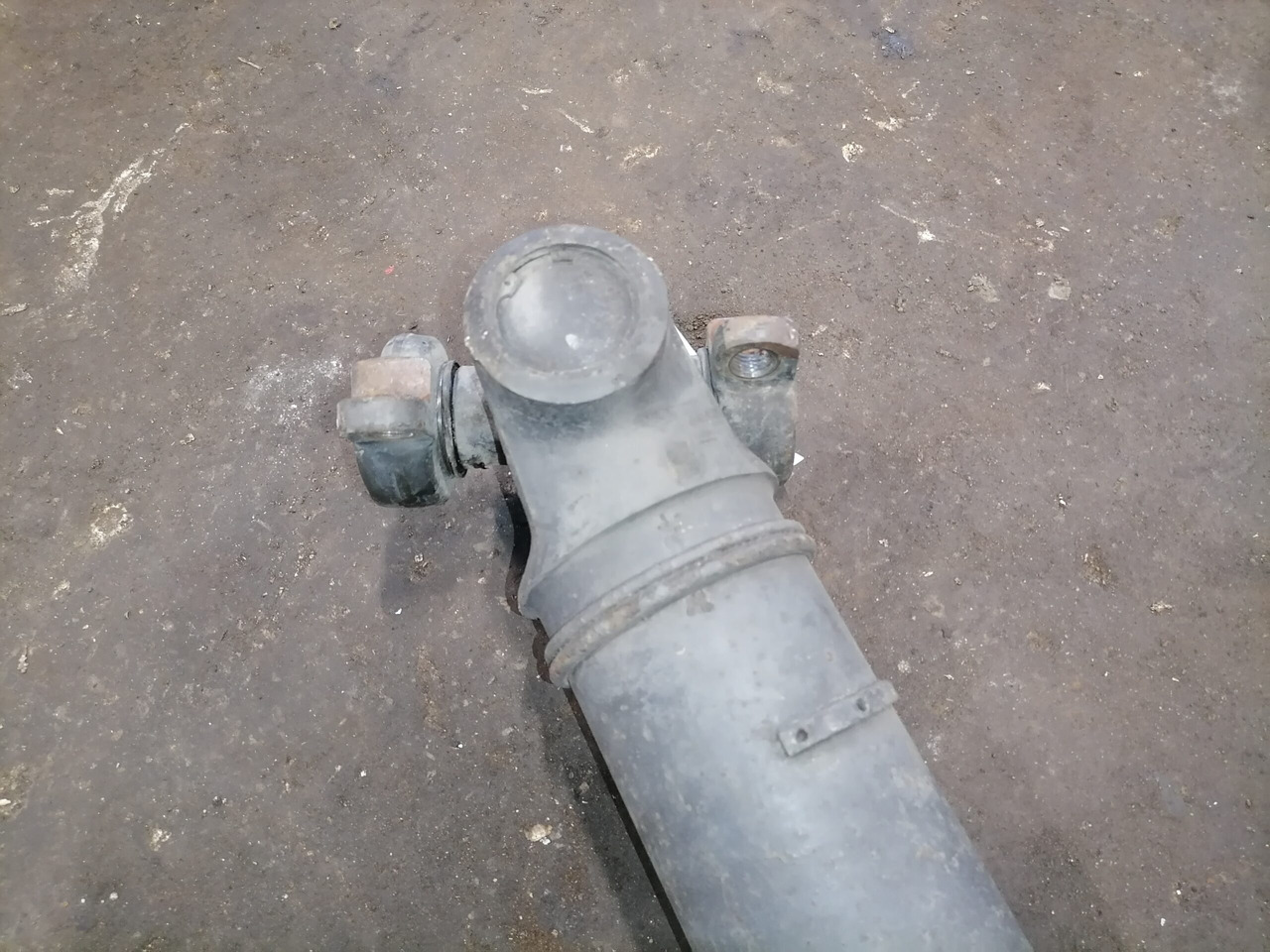 Scania Propeller shaft 1758940 - Kardanska gred za Tovornjak: slika 3 Scania Propeller shaft 1758940 - Kardanska gred za Tovornjak: slika 3