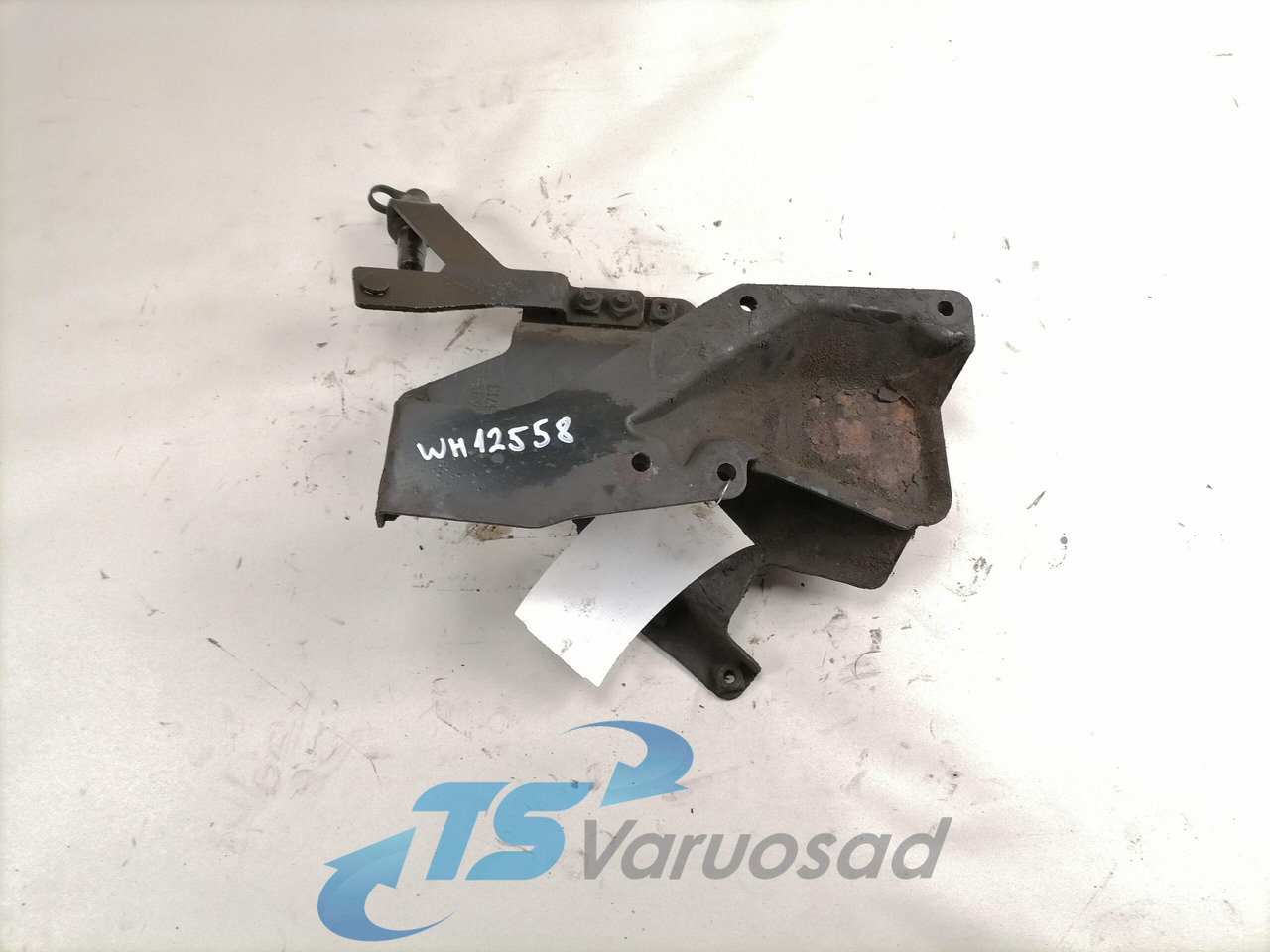 Scania Roolisüsteemi õlimahuti kandur 1446713 - Cev za servo volan za Tovornjak: slika 1 Scania Roolisüsteemi õlimahuti kandur 1446713 - Cev za servo volan za Tovornjak: slika 1