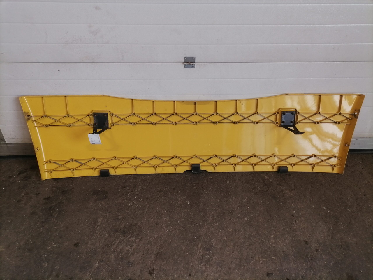 Scania Scania cab wind deflector, roof 1731083 - Aerodinamika/ Spojler za Tovornjak: slika 3 Scania Scania cab wind deflector, roof 1731083 - Aerodinamika/ Spojler za Tovornjak: slika 3