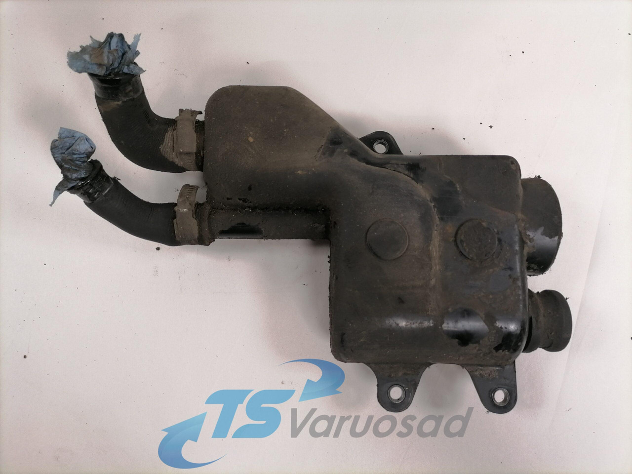 Scania Scania steering oil tank 1461351 - Cev za servo volan za Tovornjak: slika 3 Scania Scania steering oil tank 1461351 - Cev za servo volan za Tovornjak: slika 3