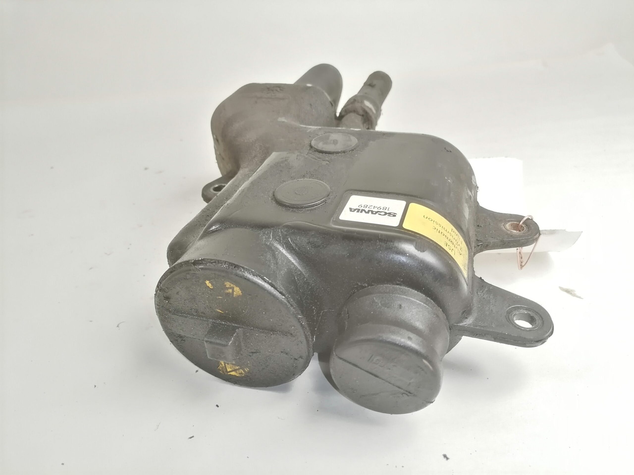 Scania Scania steering oil tank 1894289 - Cev za servo volan za Tovornjak: slika 3 Scania Scania steering oil tank 1894289 - Cev za servo volan za Tovornjak: slika 3