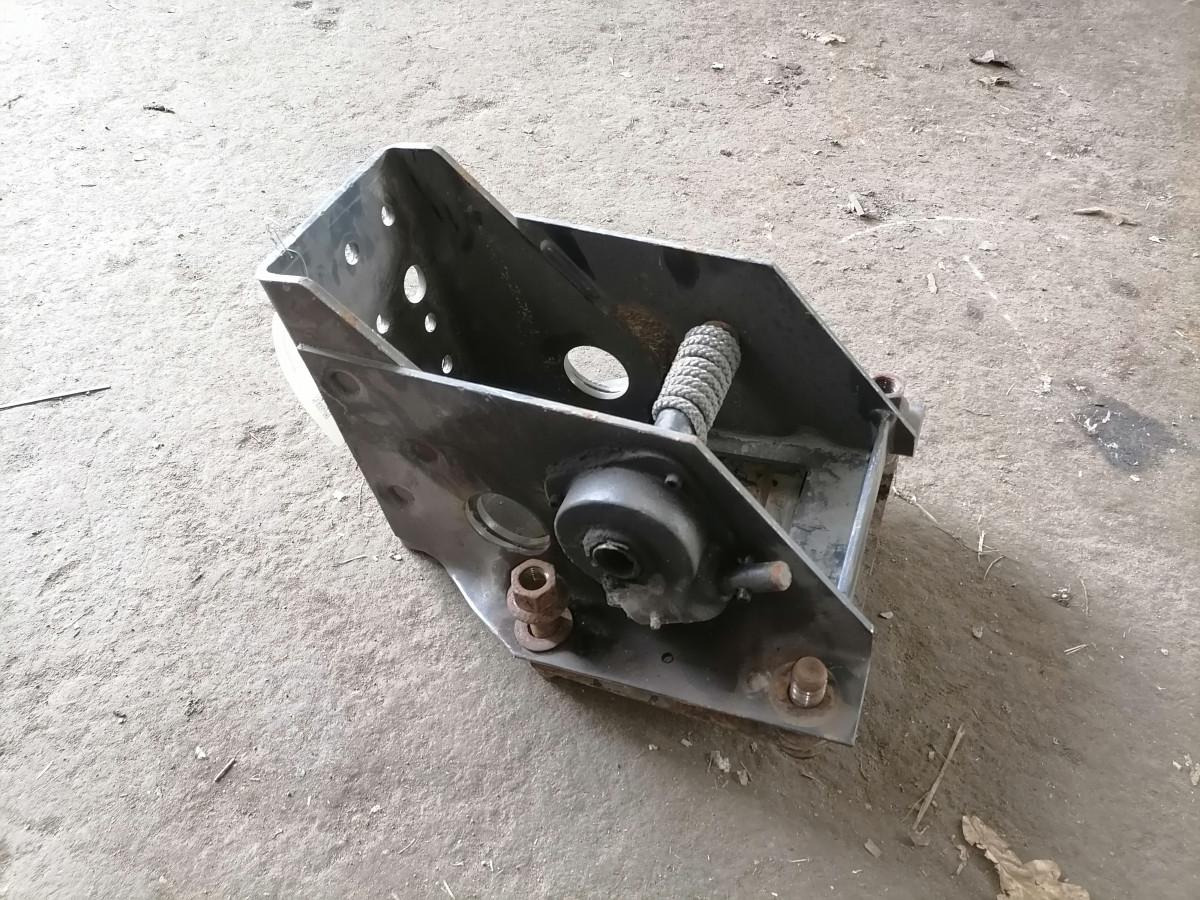 Scania Spare wheel carrier 1941033 - Univerzalni rezervni del za Tovornjak: slika 4 Scania Spare wheel carrier 1941033 - Univerzalni rezervni del za Tovornjak: slika 4