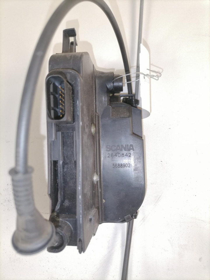Scania Ukselukk, vasak 2640842 - Vrata in deli za Tovornjak: slika 3 Scania Ukselukk, vasak 2640842 - Vrata in deli za Tovornjak: slika 3
