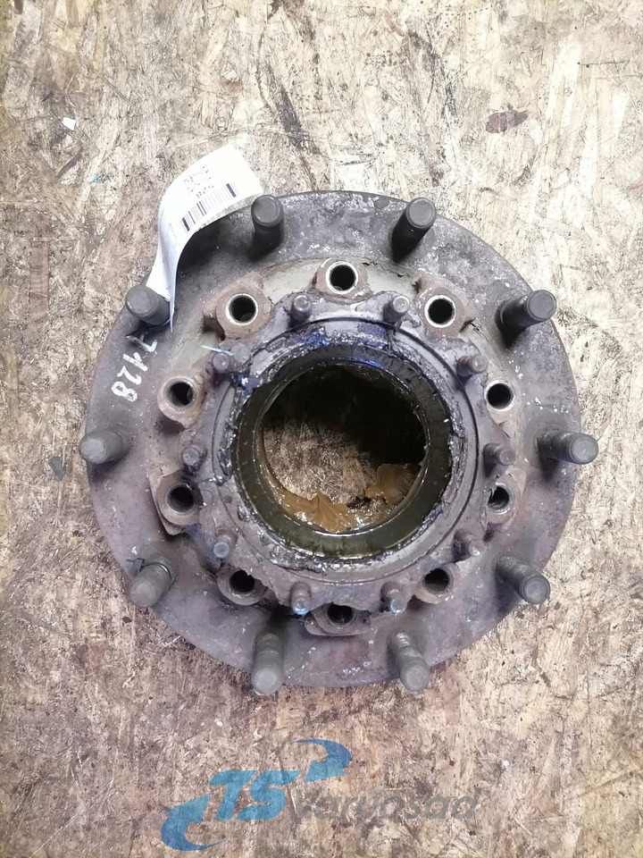 Scania Wheel hub 1382884 - Univerzalni rezervni del za Tovornjak: slika 2 Scania Wheel hub 1382884 - Univerzalni rezervni del za Tovornjak: slika 2