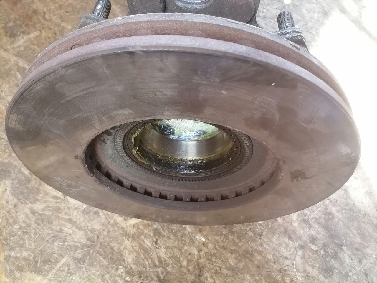 Scania Wheel hub 2290542 - Univerzalni rezervni del za Tovornjak: slika 3 Scania Wheel hub 2290542 - Univerzalni rezervni del za Tovornjak: slika 3