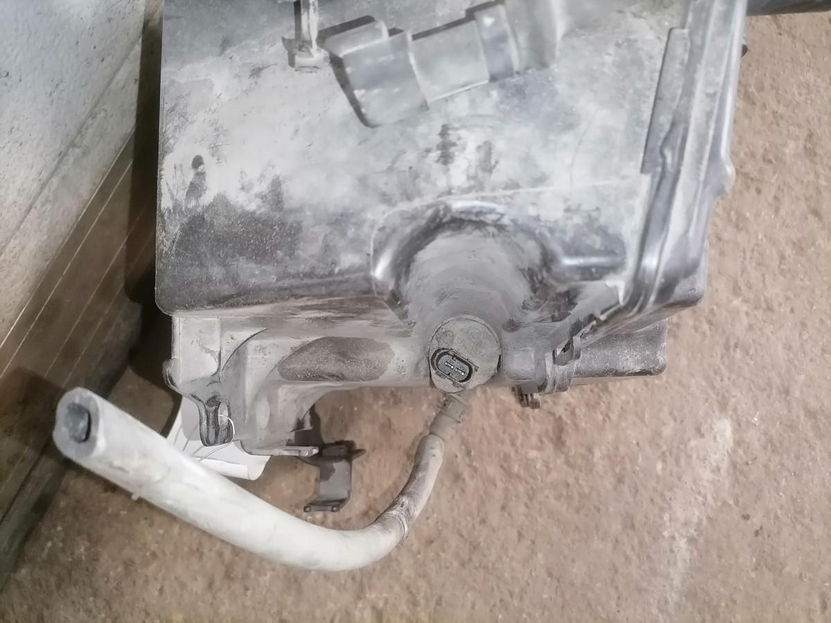 Scania Windscreen washer fluid tank 2512290 - Brisalec za Tovornjak: slika 4 Scania Windscreen washer fluid tank 2512290 - Brisalec za Tovornjak: slika 4